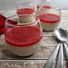 Panna Cotta with Strawberry Sauce