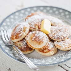 Dutch mini pancakes (poffertjes)